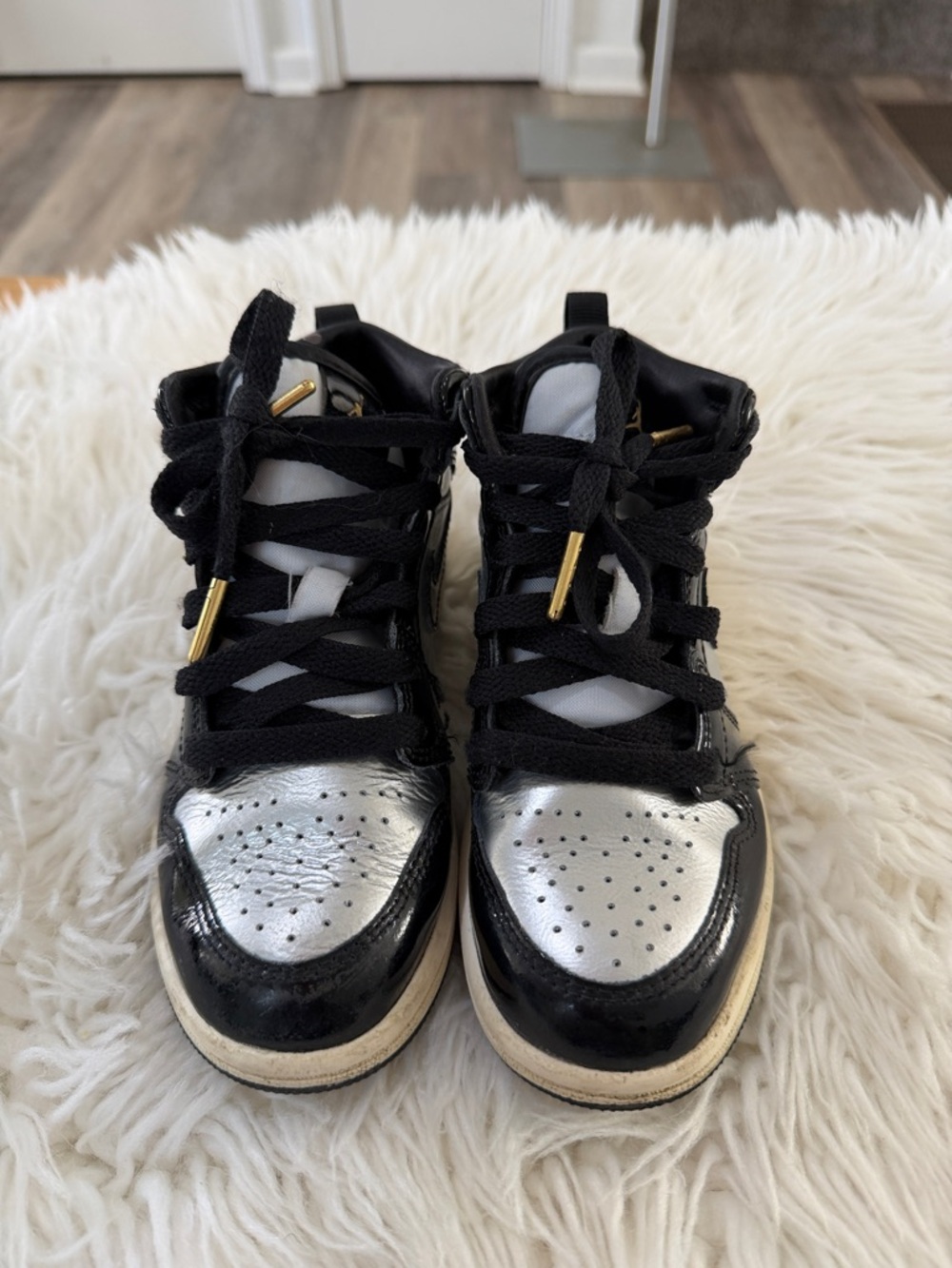 Nike Kids Black and Silver High-Top Sneakers Size 13